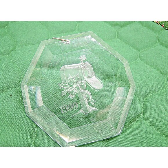 Vintage Acrylic Etched Decorated Mailbox Chirstmas Holiday 1999 Ornament 3x3" - Picture 7 of 7